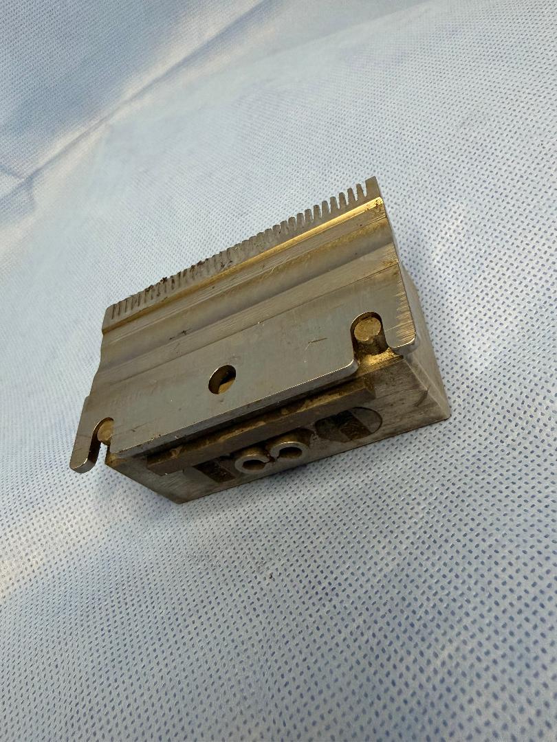 Large Animal Clipper Blade Holder