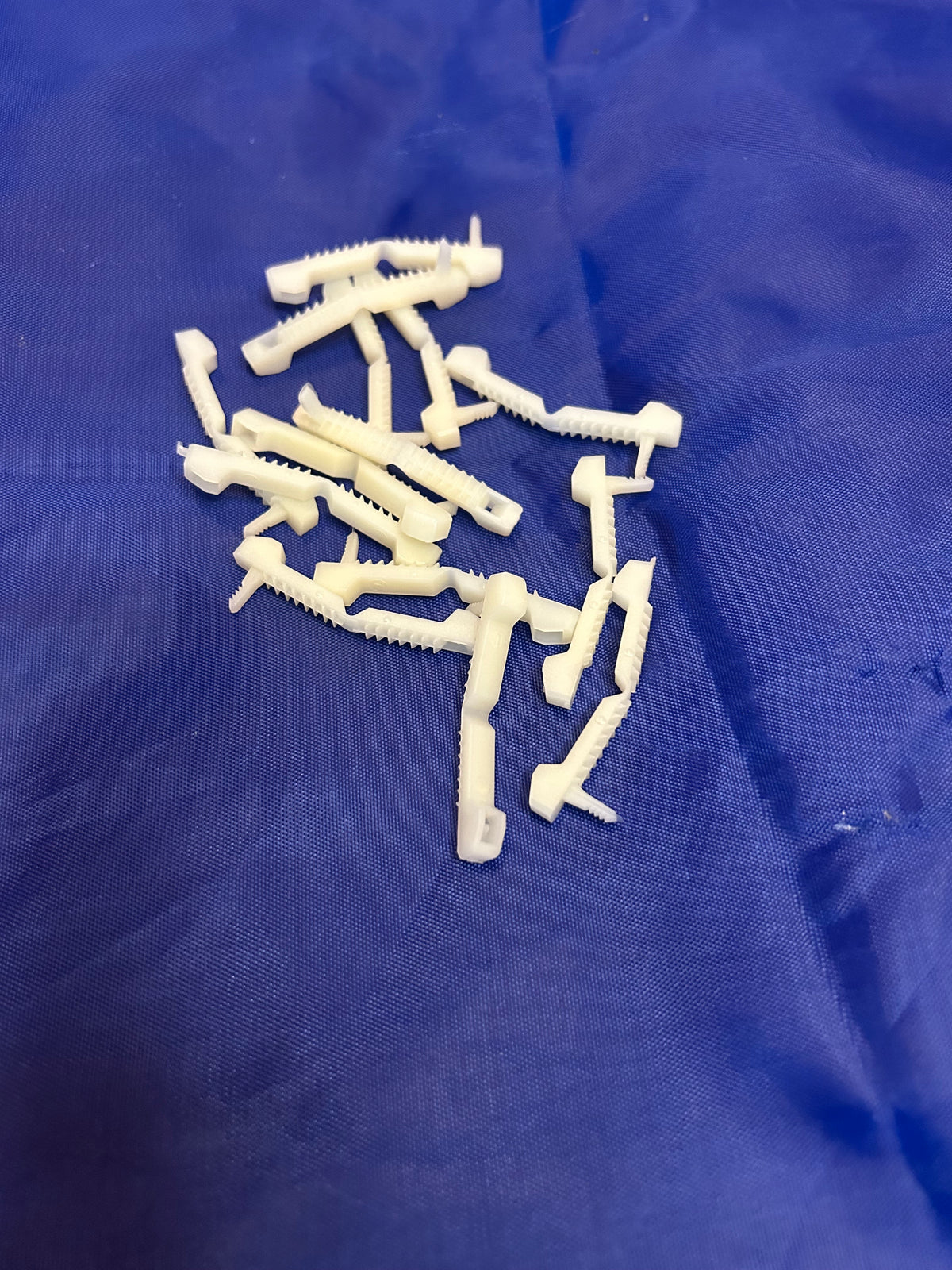 STRESS SAVER CLIPS, 100 Pack