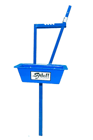 Goat Head Stanchion with Pail Unit
